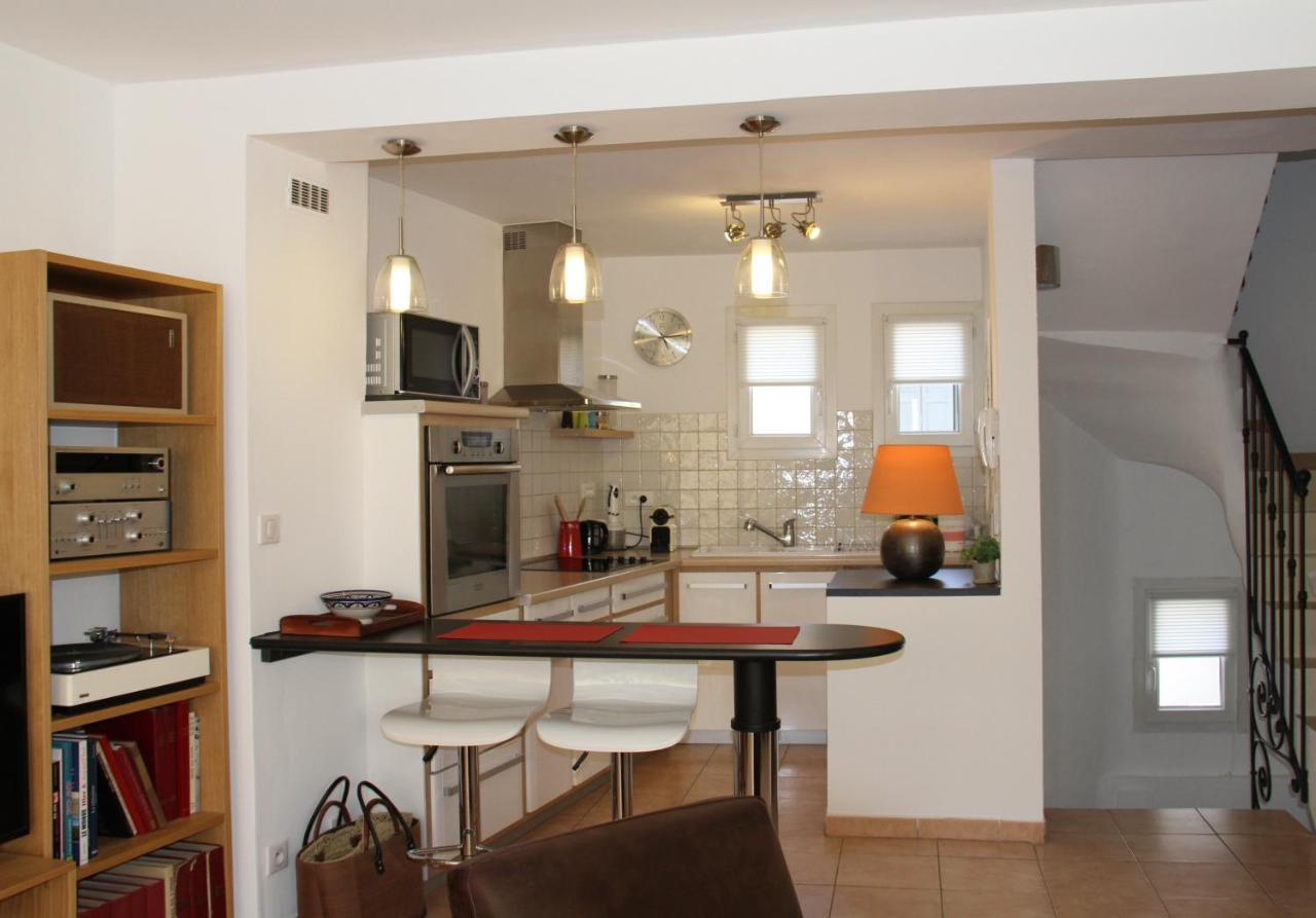 Agreable Maison De Ville Eyragues Exteriör bild